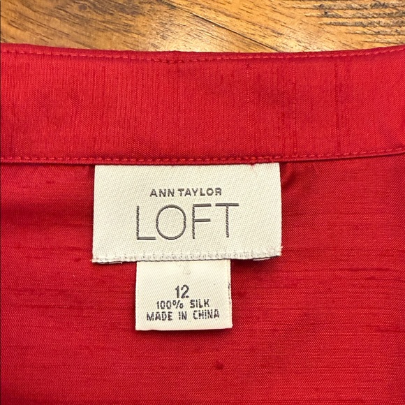 LOFT Vibrant Red Dupioni Silk Wrap Tie Blouse Women’s Size 12 - Picture 2 of 14